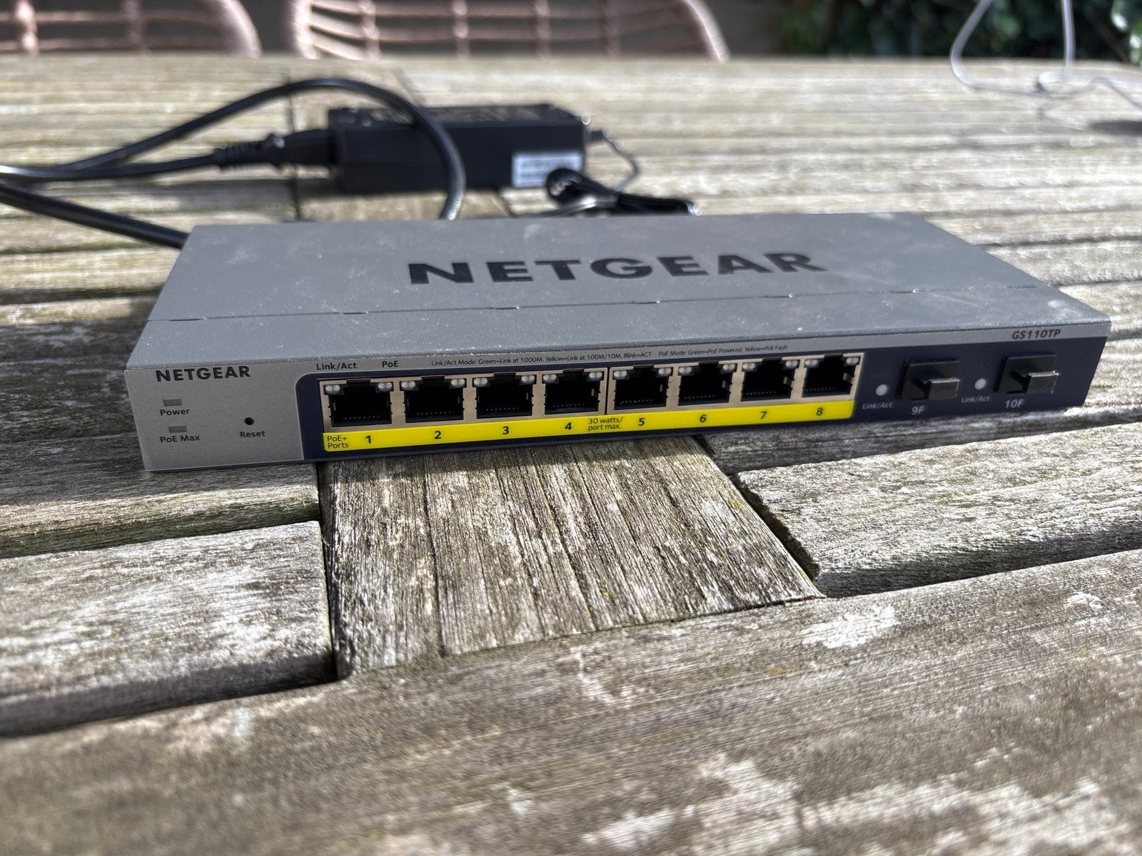 NETGEAR GS110TP Gigabit PoE+ Smart Managed Switch, Ophalen of Verzenden, Gebruikt