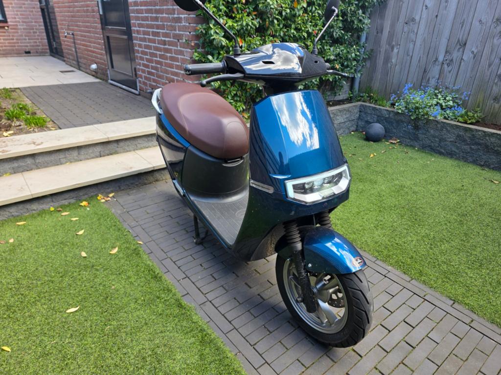 Ecooter E2 Elektrische Scooter - 2022 - Blauw - 45km/h, Fietsen en Brommers, Scooters | Overige merken, Zo goed als nieuw, Maximaal 45 km/u