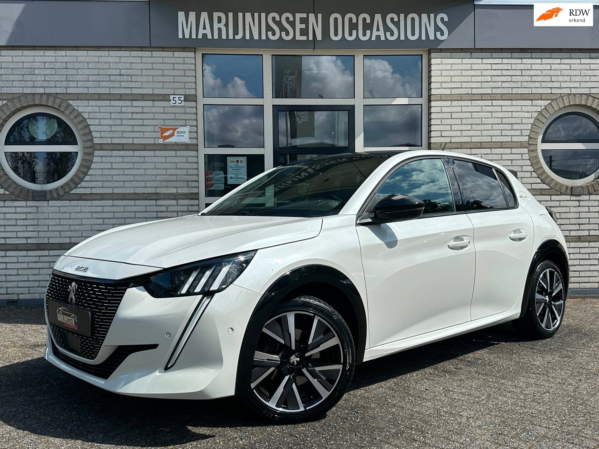 Peugeot 208 1.2 PureTech GT-Line |FULL OPTION|, Auto's, Dealer onderhouden, Gebruikt, Zwart, 1199 cc