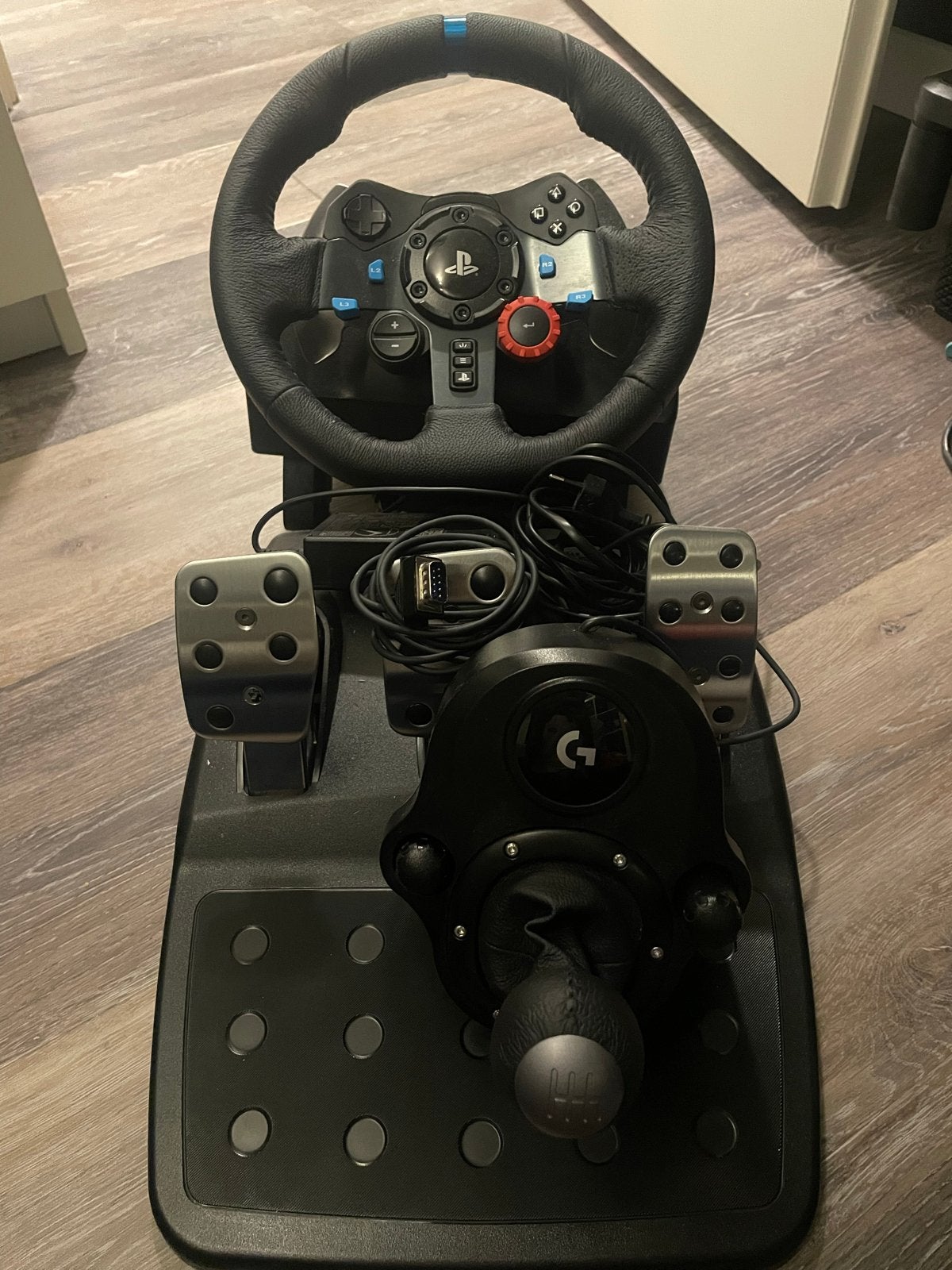 Logitech G29 Driving Force racestuur met pedalen en shifter, Ophalen, Racestuur, Force feedback, PlayStation