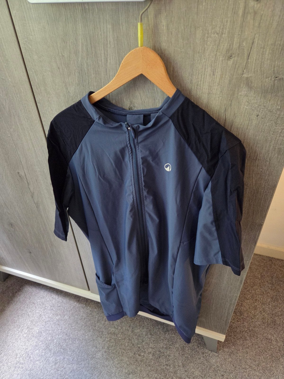 Decathlon Fiets Shirt - Maat M - Zo goed als nieuw, Kleding | Heren, Sportkleding, Ophalen of Verzenden, Zo goed als nieuw, Maat 48/50 (M)