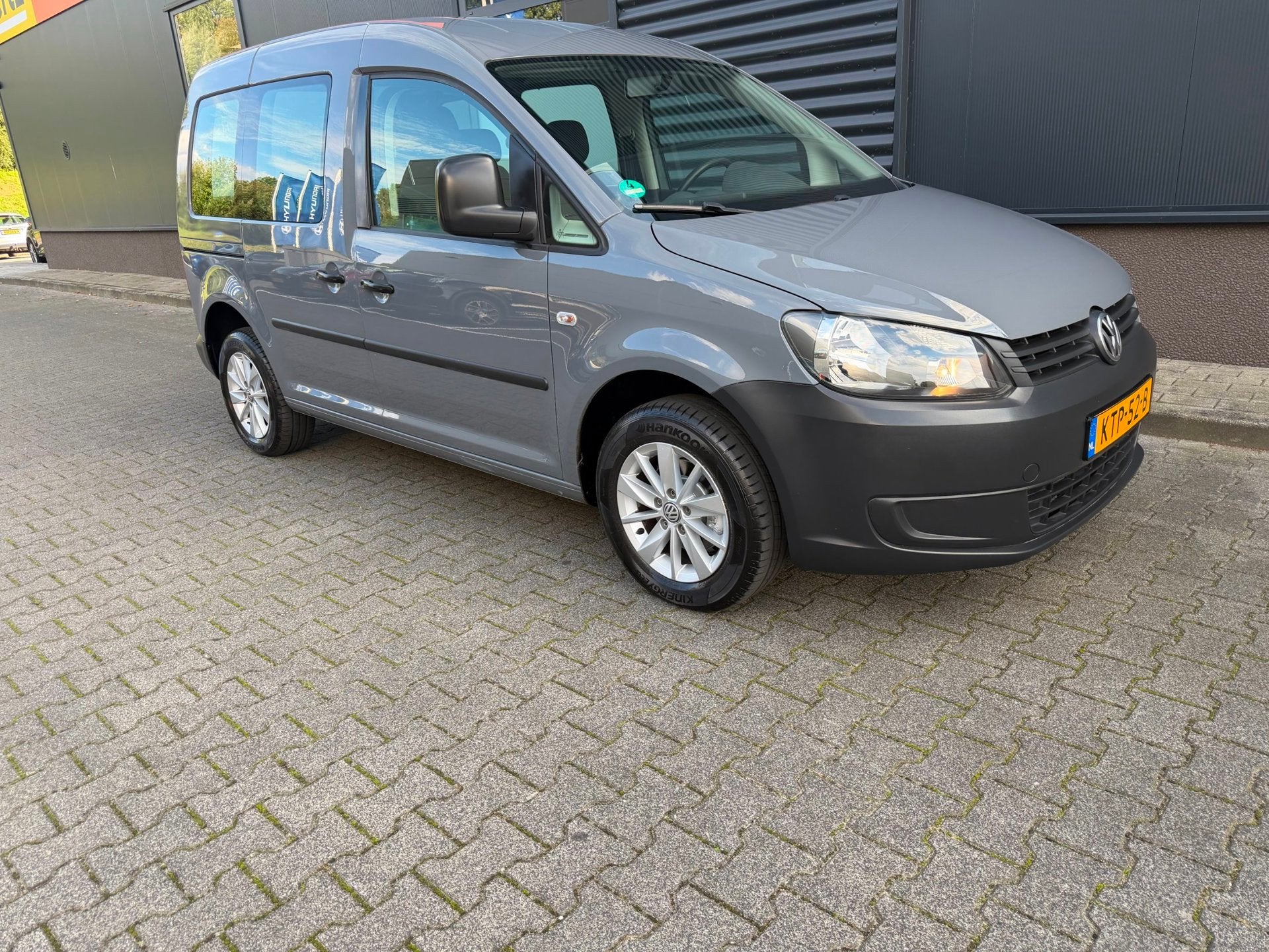 Volkswagen CADDY 1.2 TSI Easyline 5 persoons met airco, Voorwielaandrijving, Gebruikt, 4 cilinders, Parkeersensor