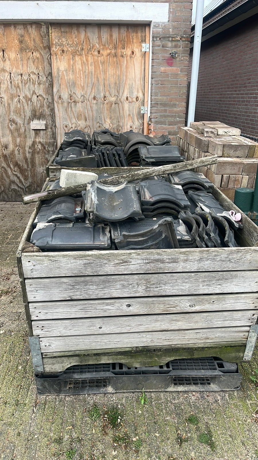 Dakpannen, Doe-het-zelf en Verbouw, Dakpannen en Dakbedekking, Ophalen, Steen of Klei, Zo goed als nieuw, 15 m² of meer