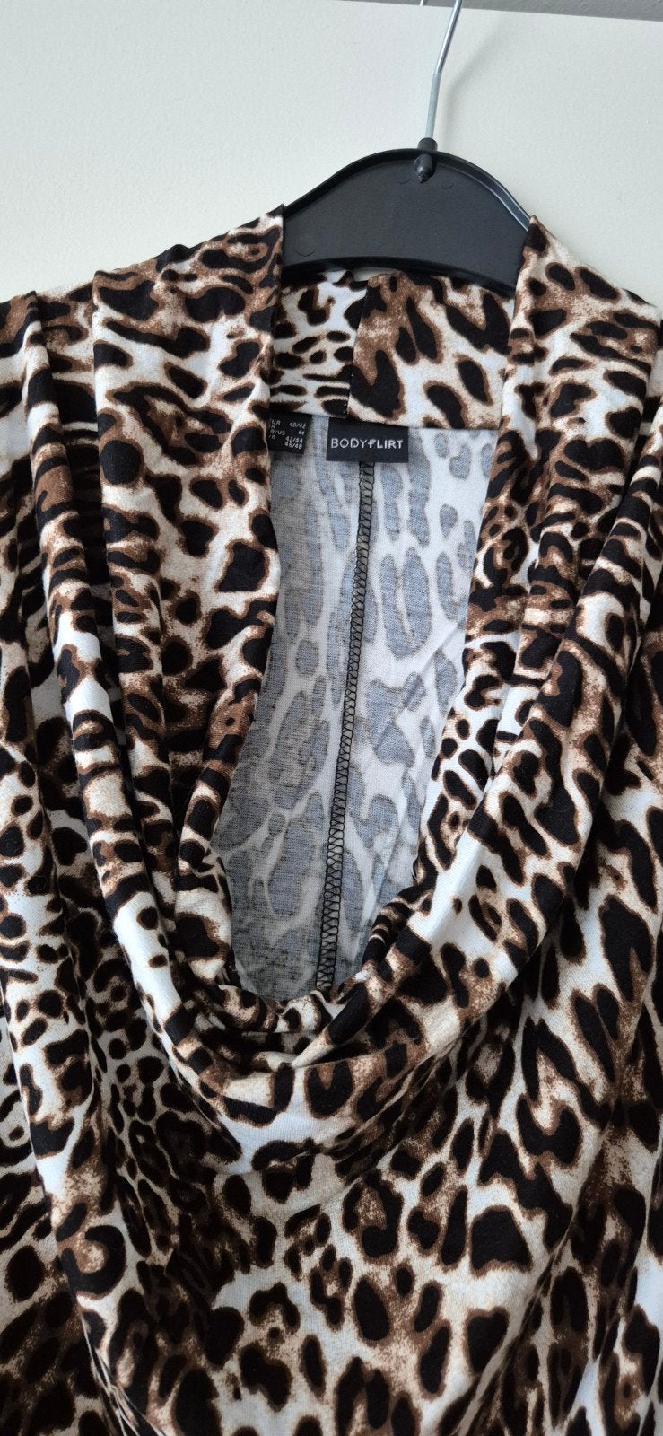Nieuwe top, Body flirt, mt M, Maat 38/40 (M), Bruin, Nieuw, Ophalen of Verzenden