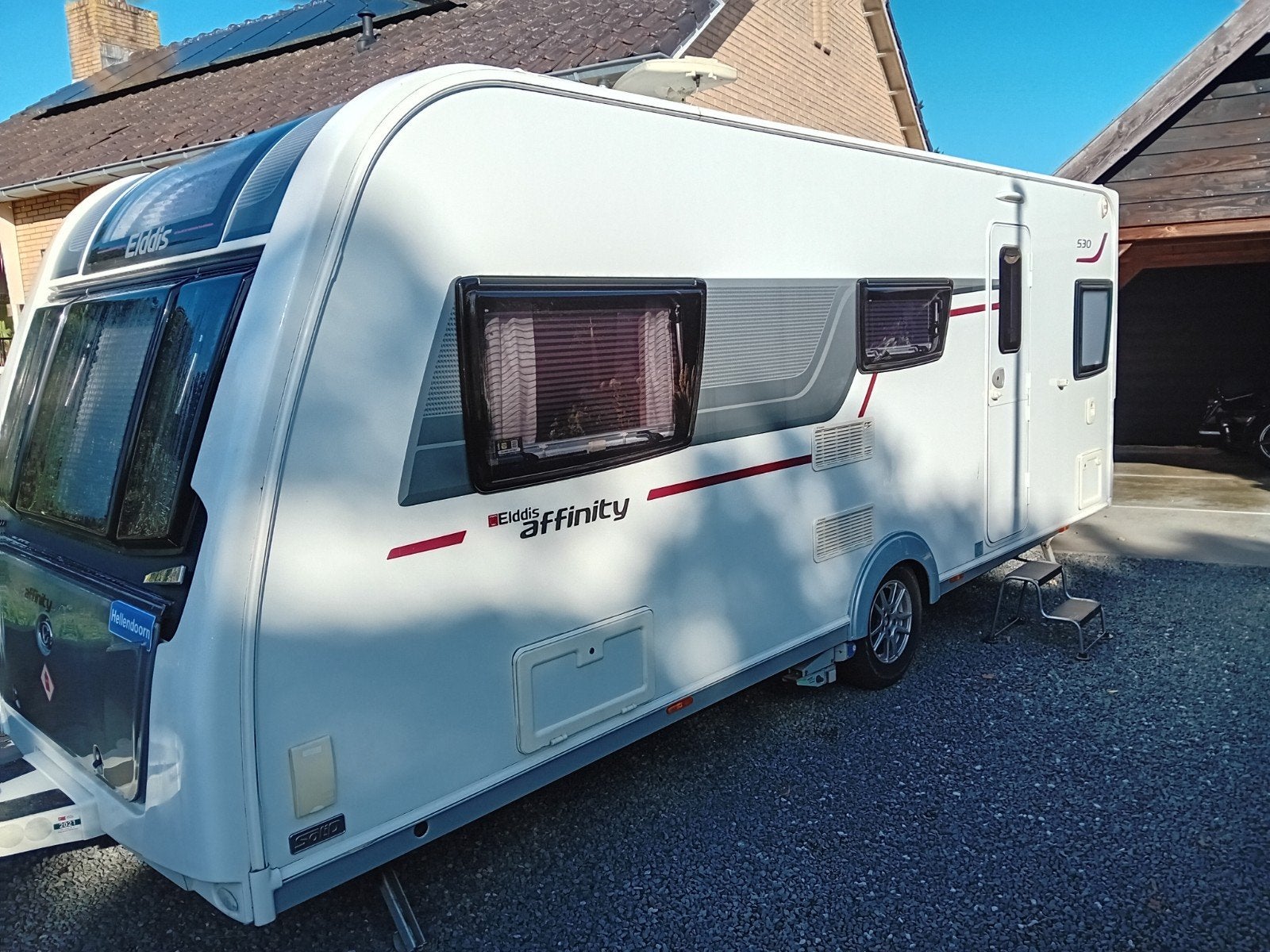 Elddis Affinity 530 (2016) - Engelse kwaliteit, Caravans en Kamperen, Standaardzit, Elddis, 7 tot 8 meter, Particulier