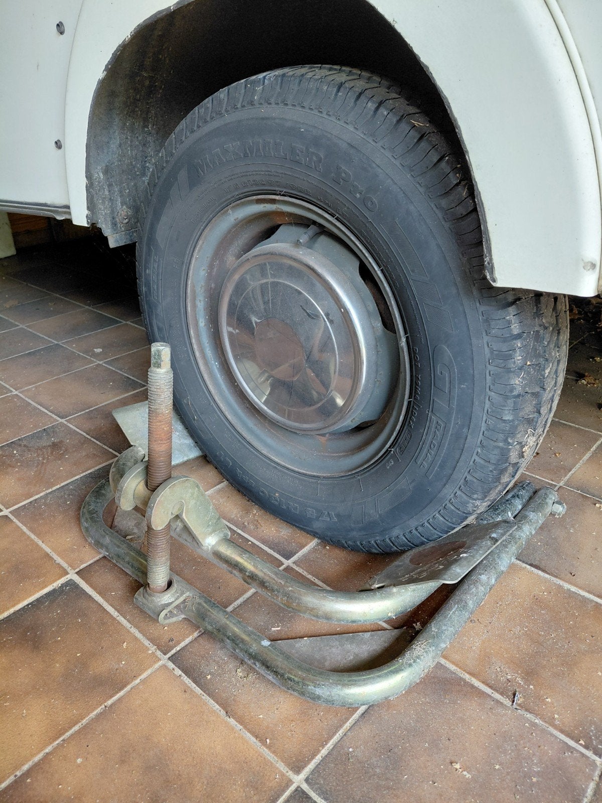 Caravam leveler, Ophalen, Nieuw