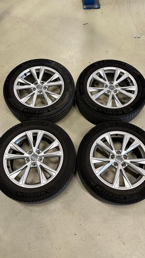 83A601025K 18 INCH Q3 F3 83A Velgen Banden Michelin, Auto-onderdelen, Banden en Velgen, Gebruikt, 17 inch, Ophalen of Verzenden