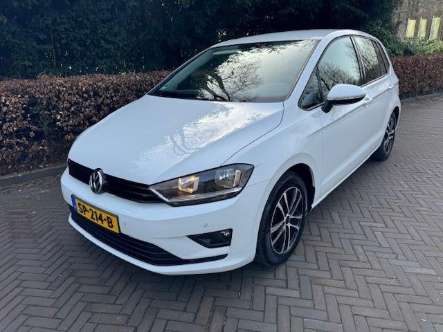Volkswagen Golf Sportsvan 1.6TDI COMFORTLINE/DSG/NAVI/TREKHA, Auto's, Gebruikt, Euro 6, 4 cilinders, Wit