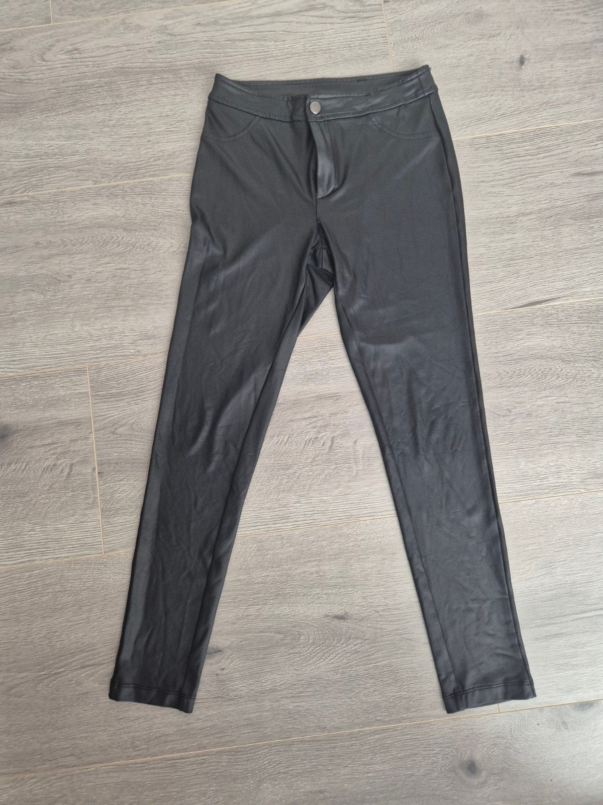 Mango Basics Leren Look Broek / Legging – Zwart – Maat XS, Kleding | Dames, Legging, Maat 36/38 (S), Zwart, Mango Basics