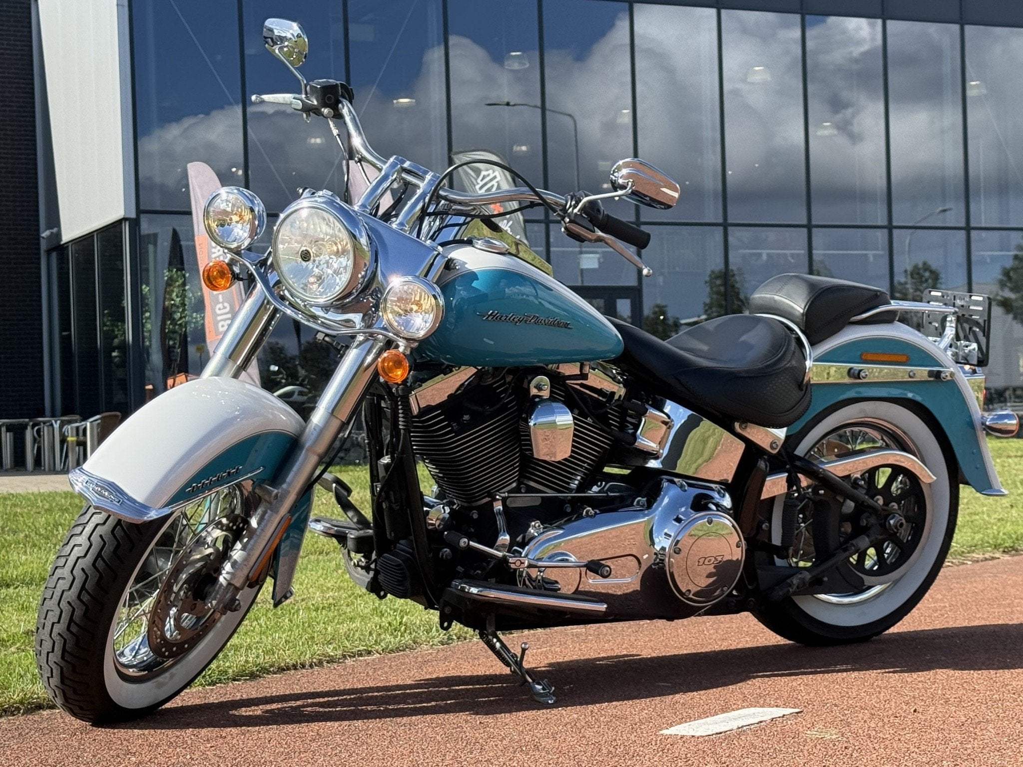 Harley-Davidson FLSTN103 Two-Tone (bj 2016), Motoren, Overig, Laan van Vredenoord 33
2289 DA  Rijswijk ZH, NL, ABS, Harley-Davidson Benelux B.V.