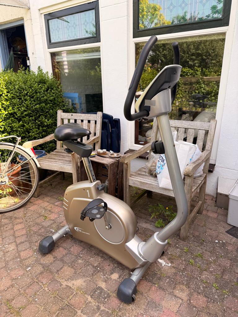 Gratis Hometrainer - Werkt, moet nagekeken worden, Ophalen of Verzenden, Gebruikt, Hometrainer