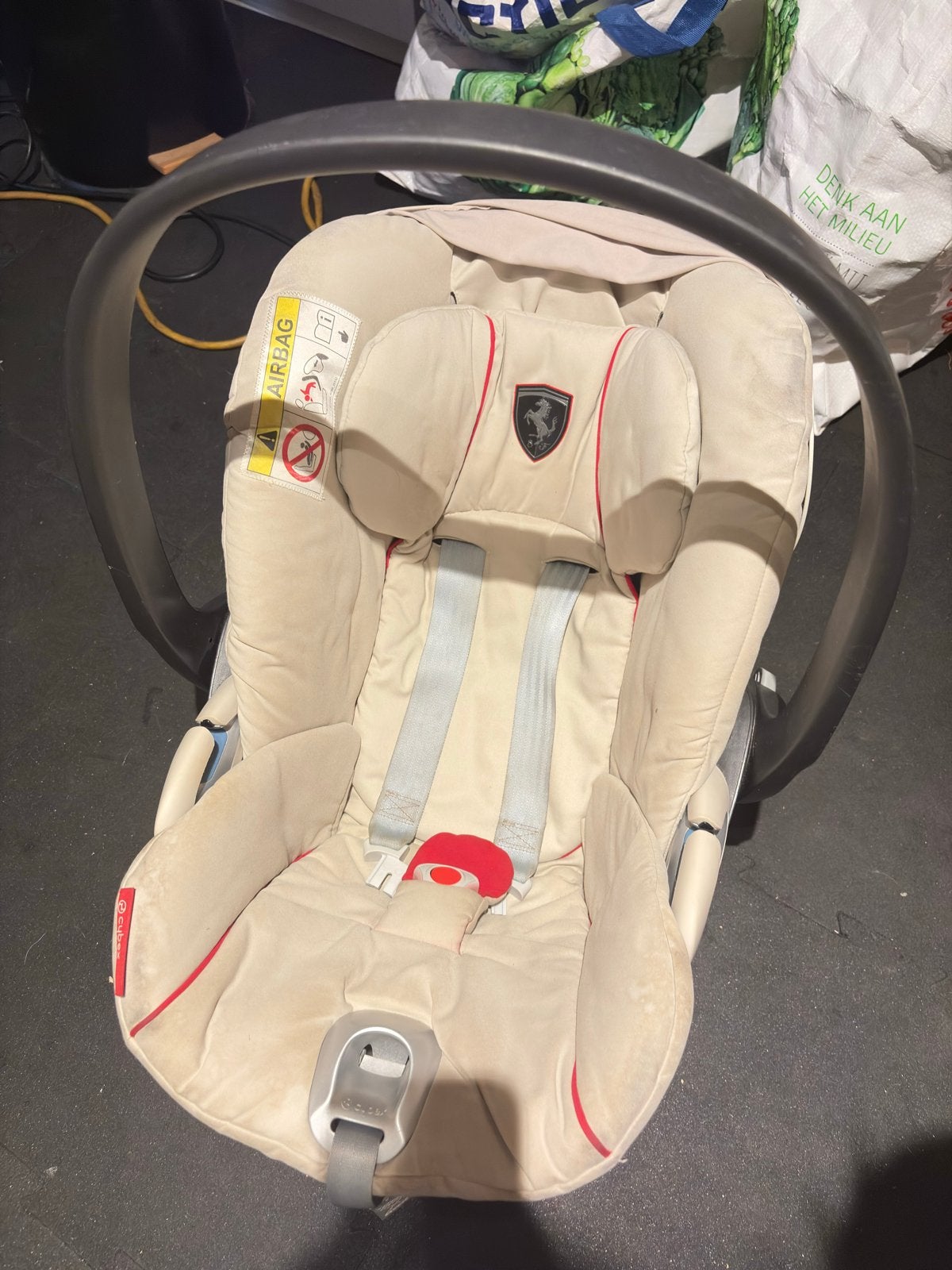 Cybex Maxi-Cosi Ferrari Autostoel - Beige, 0 t/m 13 kg, Maxi-Cosi, Gebruikt, Autogordel