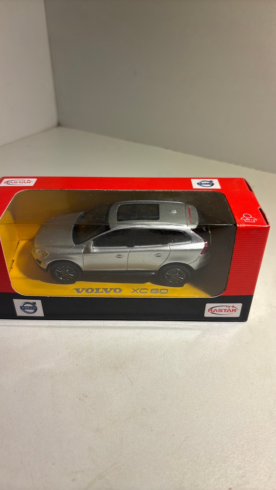 Volvo xc60 grey rastar 1.43, Overige merken, Auto, Ophalen of Verzenden, A