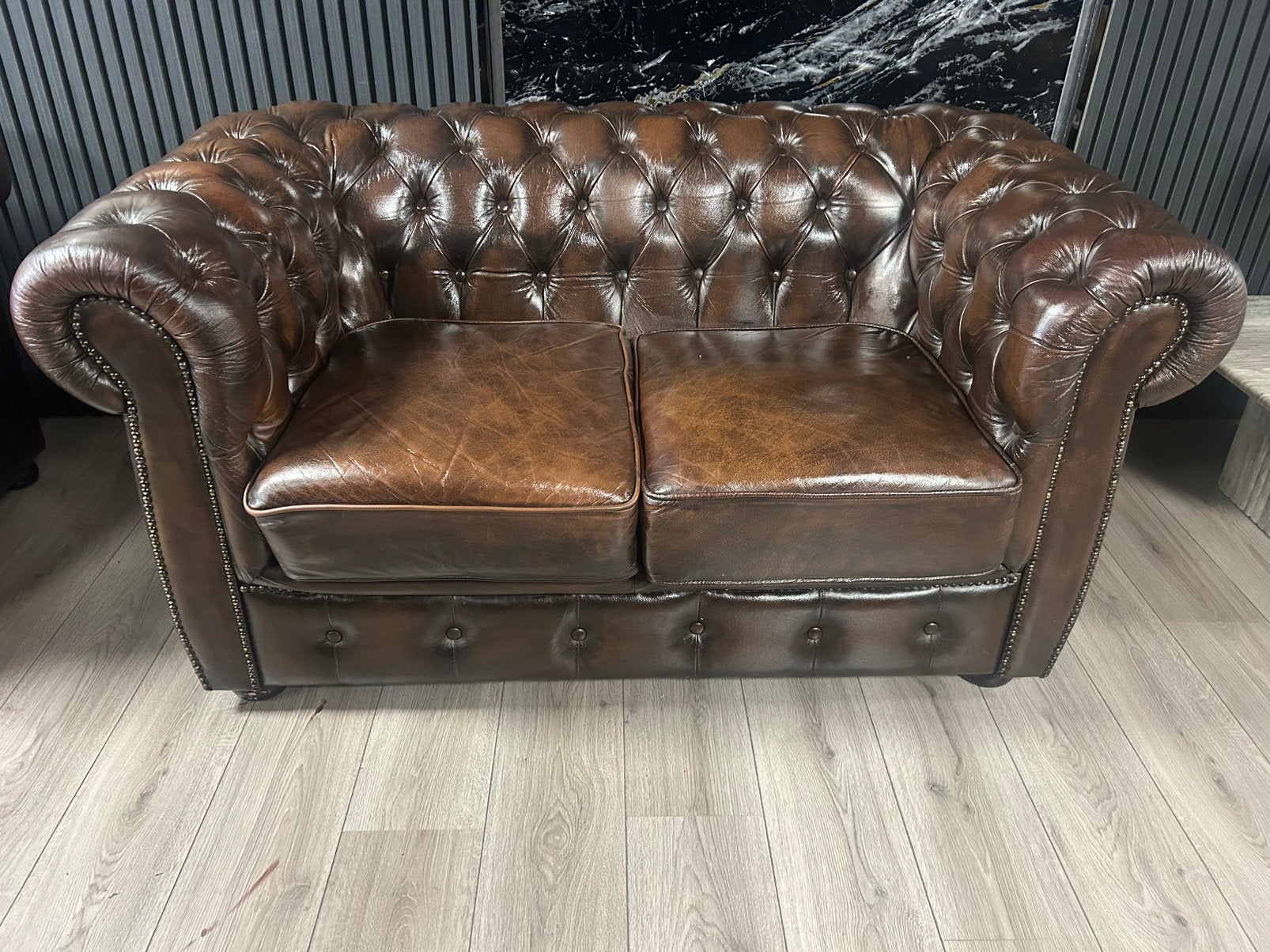Chesterfield Lederen 2 Zits !!!, Huis en Inrichting, Banken | Bankstellen, Ophalen of Verzenden, Zo goed als nieuw, 75 tot 100 cm