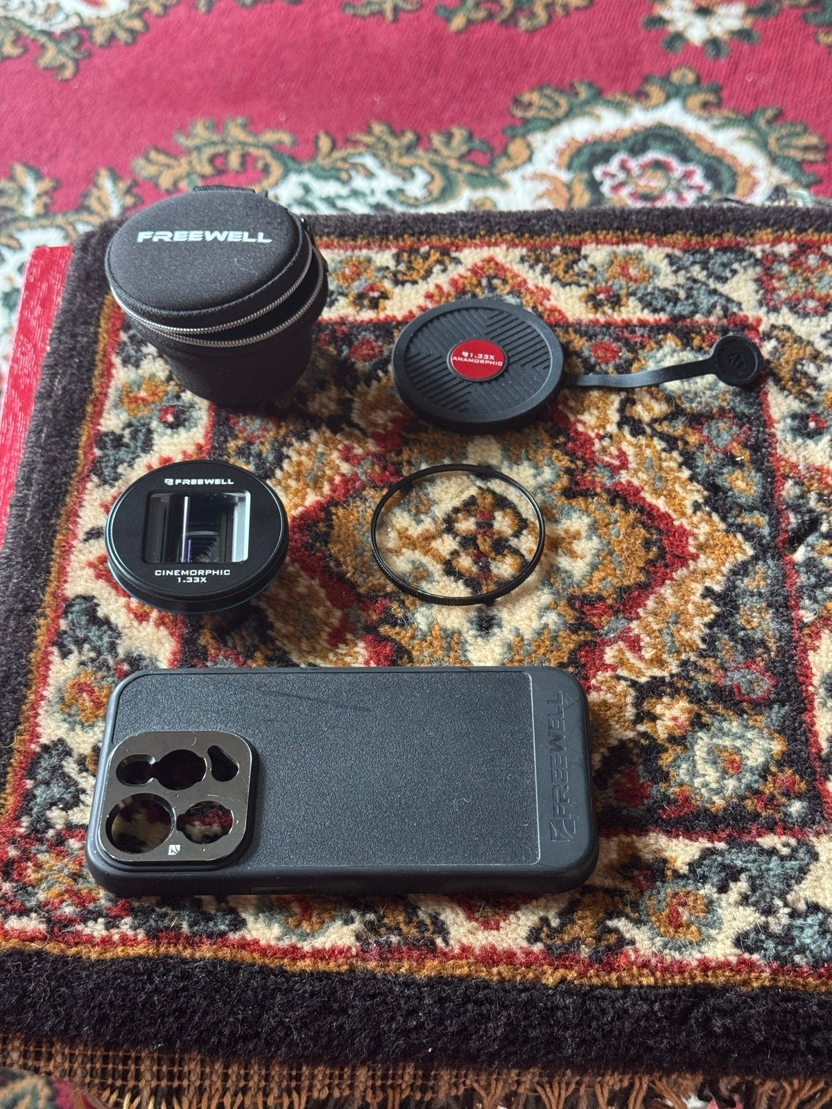 Freewell 1.33x Anamorphic Lens met hoesje (iPhone 15 Pro), Overige merken, Gebruikt, Ophalen of Verzenden, Overige vattingen