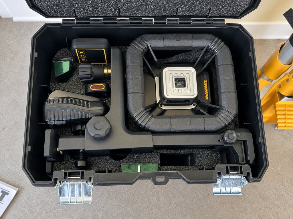 DeWalt DCE079G 18V groene rotatielaser complete set +statief, Ophalen, Zo goed als nieuw