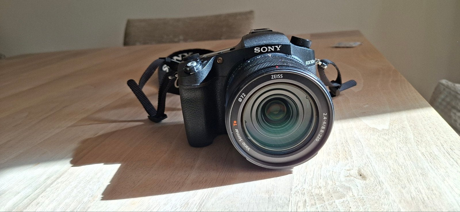 Sony RX10 IV, Ophalen of Verzenden, Zo goed als nieuw, Compactcamera, Sony