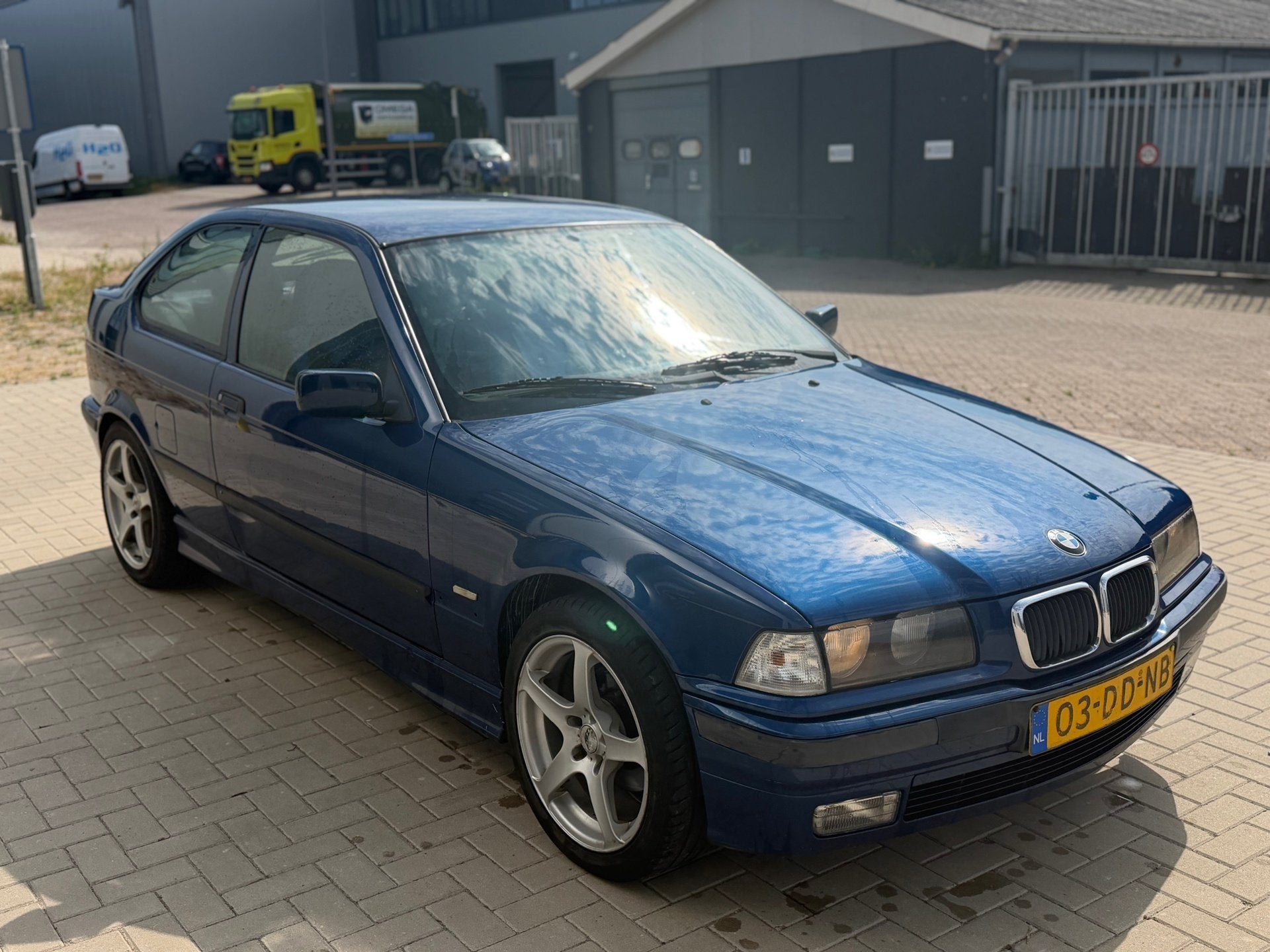 BMW 3-serie Compact 316i Executive, Auto's, BMW, Achterwielaandrijving, 4 cilinders, Blauw, 49 €/maand