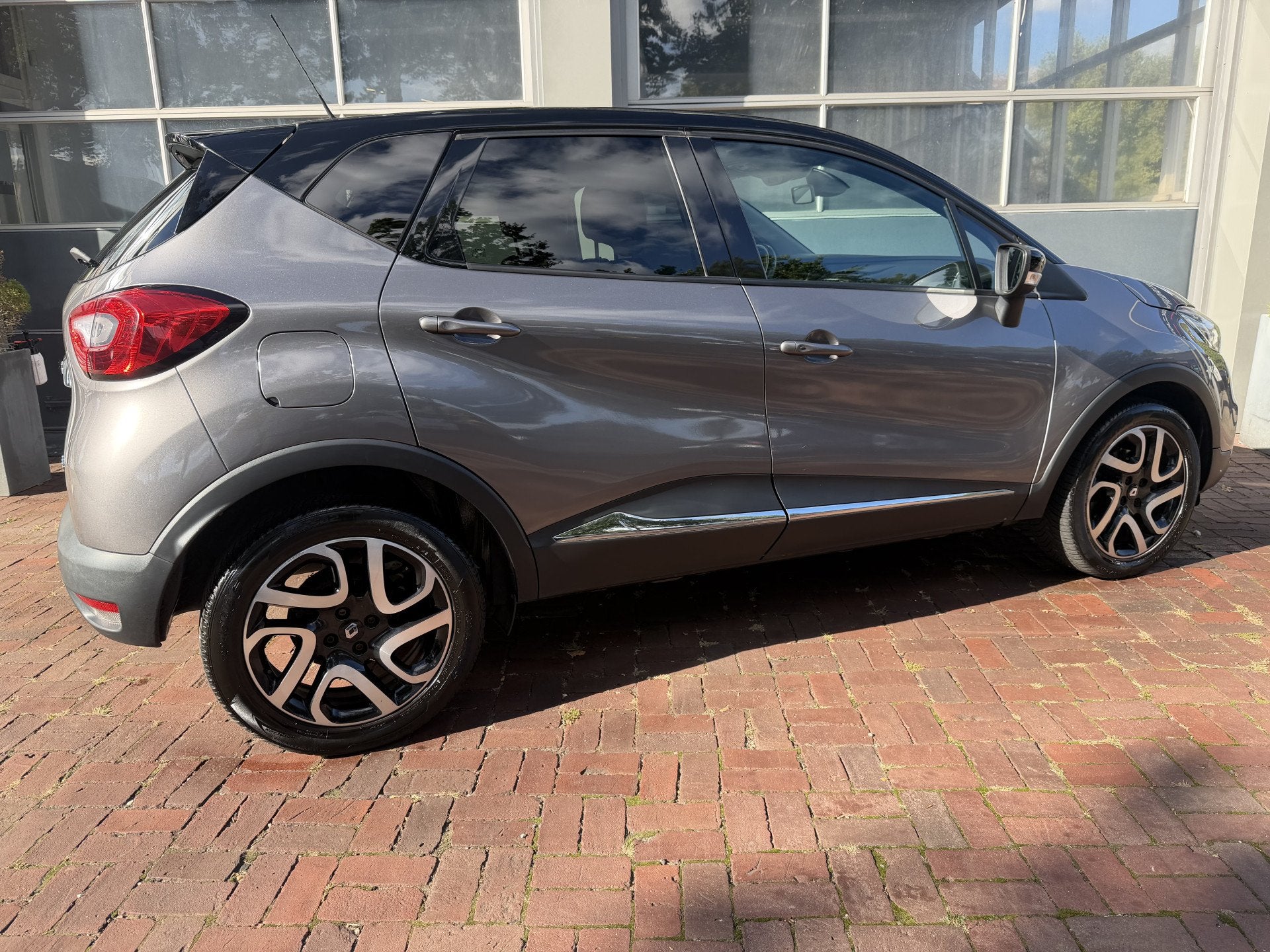 Renault Captur 1.2 TCe Dynamique Automaat Bj 2014 Km 116.000, Auto's, Stof, Zwart, 19 km/l, SUV of Terreinwagen