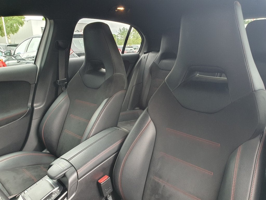 Mercedes-Benz A-Klasse 180 Business Solution AMG CAMERA/PDC/, 136 pk, Gebruikt, Euro 6, 4 cilinders