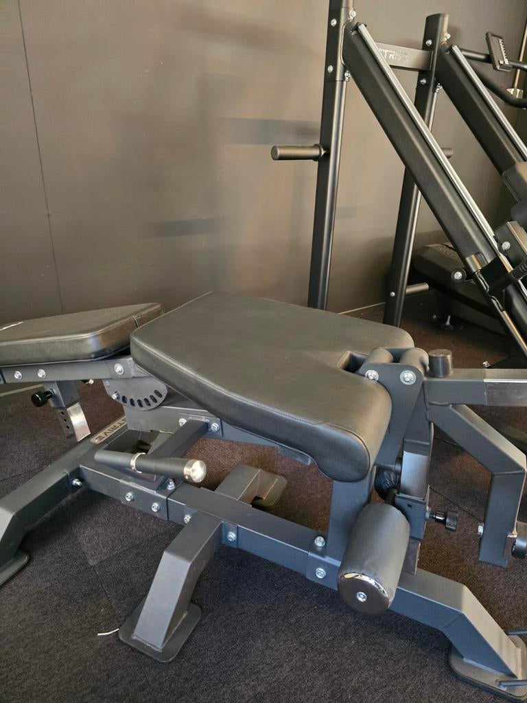 Strive Leg extension / Curl Machine - Plate Loaded - Nieuw, Ouderijksweg, Verkoop@destaca.nl, Overige typen, Nieuw