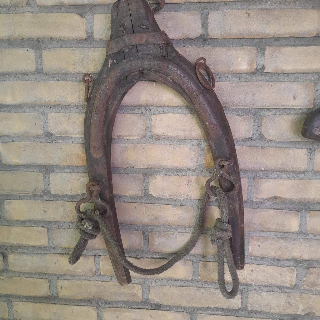 Antiek houten juk - Decoratief landbouwwerktuig, Ophalen