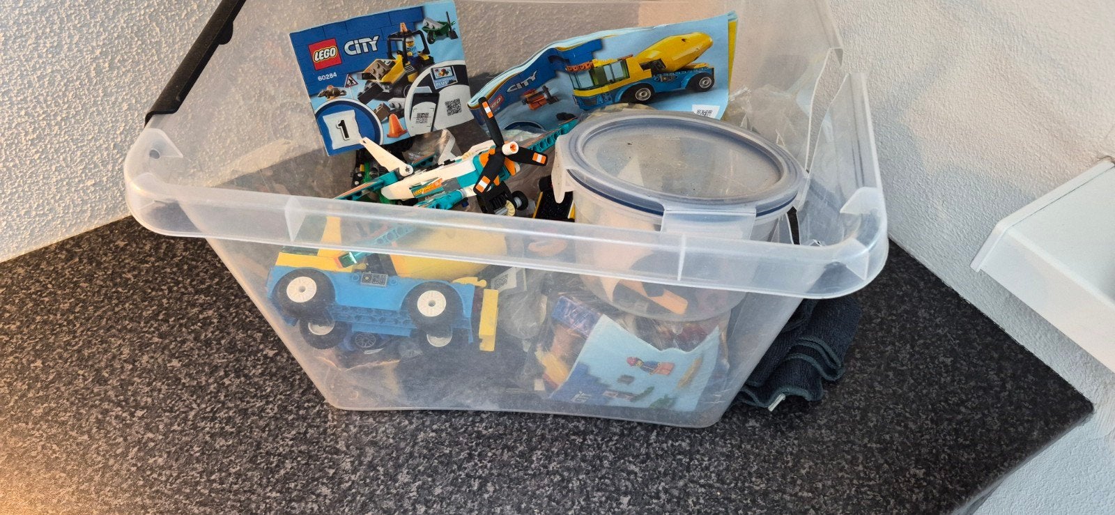 Grote partij LEGO met  boekjes en diverse sets