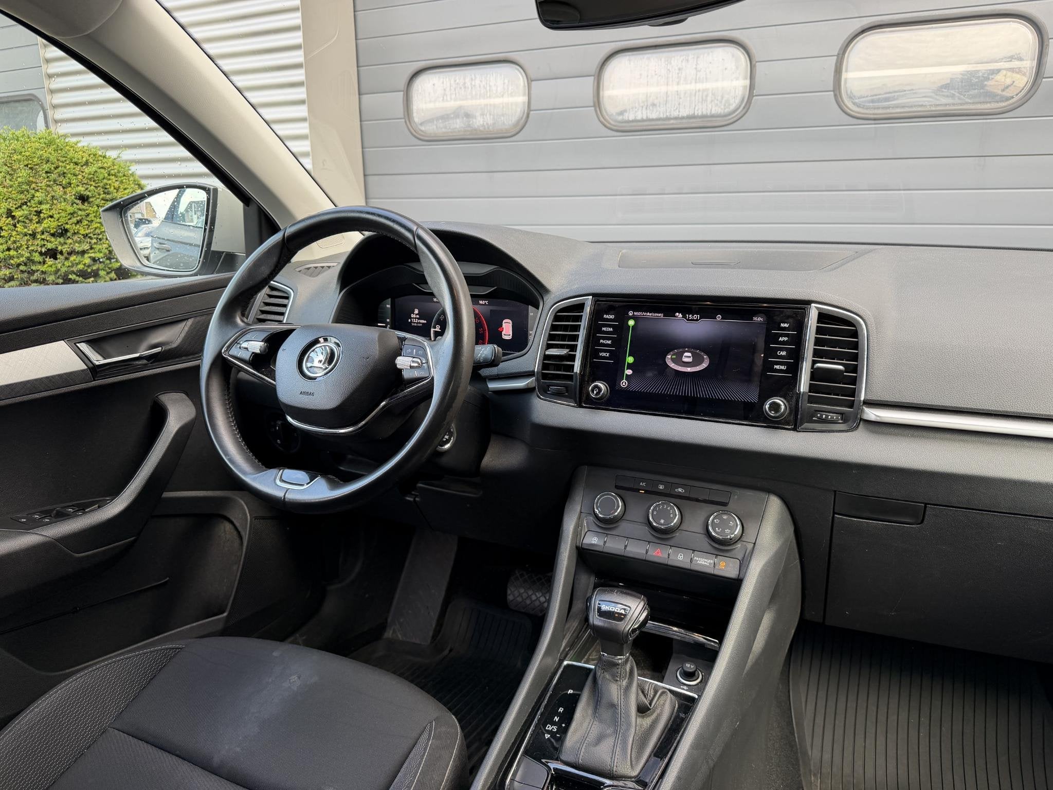 Skoda Karoq 2.0 TDI DSG | Navigatie | Camera | DAB | Lichtme, Auto's, Stof, Gebruikt, 4 cilinders, 116 pk