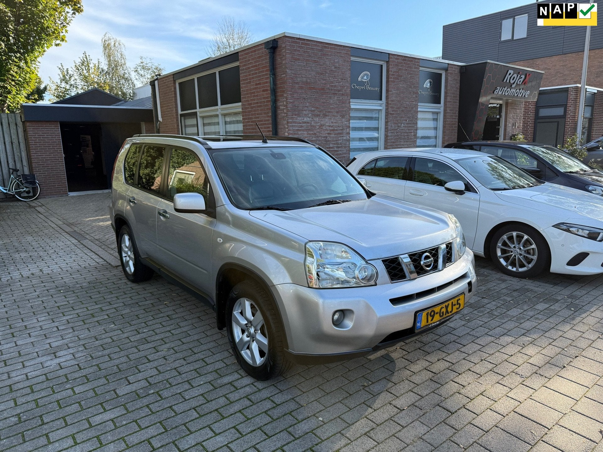 Nissan X-Trail 2.0 dCi LE 4WD PANO - AIRCO - STOELVERW., Auto's, Zwart, 4 cilinders, Bedrijf, 1626 kg