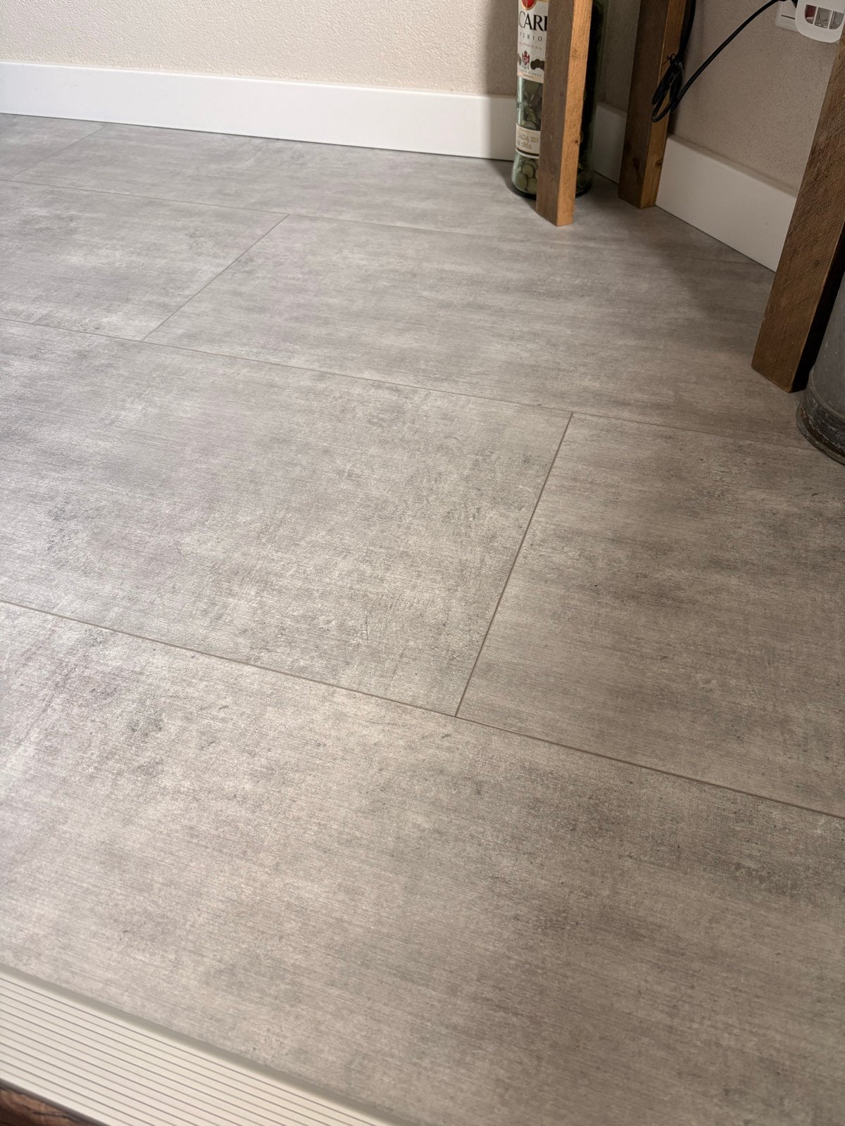 Nieuw grijs laminaat, brede plank, 21,92 m², Ophalen, Nieuw, 10 m² of meer, Kunststof