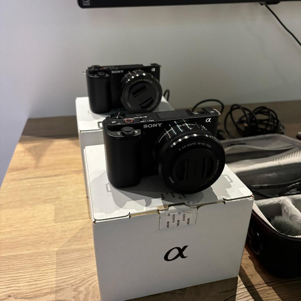 Sony ZV-E10 / E16-50mm lens +Case (1 set €600, 2 sets €1100), Ophalen, Overige soorten, Minder dan 8x, Zo goed als nieuw
