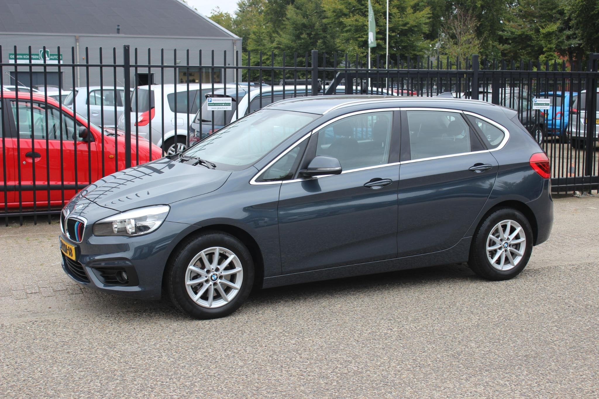 BMW 2-serie Active Tourer 218i Executive, Auto's, Voorwielaandrijving, Gebruikt, Automatische klimaatregeling, Origineel Nederlands