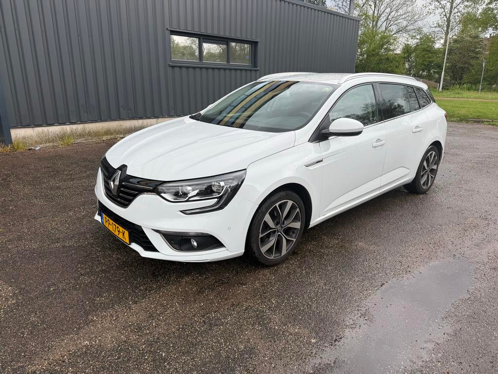Renault Mégane 1.5 dCi Bose edition, Auto's, 4 cilinders, Leder en Stof, Wit, Origineel Nederlands