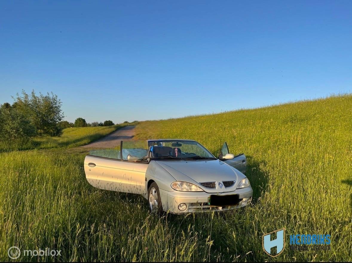 Renault Megane Cabrio 1.6-16V Kaleido, Gebruikt, 4 cilinders, Cabriolet, 4 stoelen