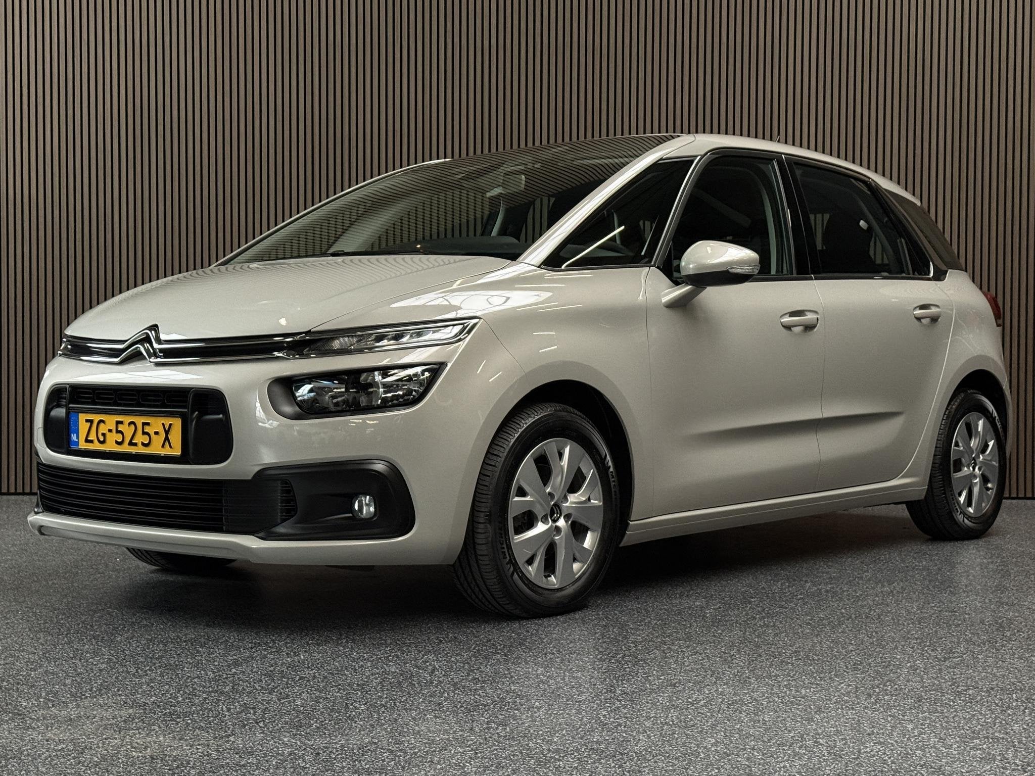 Citroen C4 SpaceTourer 1.2 PureTech Selection | Automaat | C, Auto's, Stof, Gebruikt, Origineel Nederlands, 3 cilinders