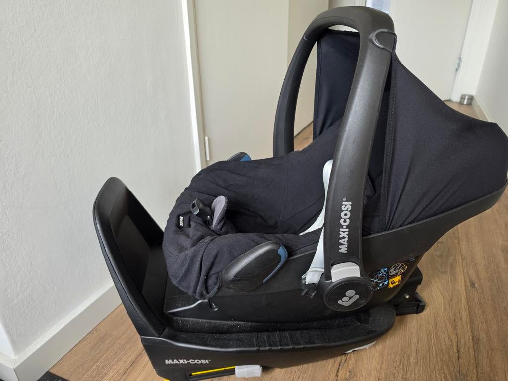 Maxi-Cosi Pebble Pro i-Size + Base + Accessoires, Kinderen en Baby's, Autostoeltjes, Ophalen, Gebruikt, Zijbescherming, Isofix