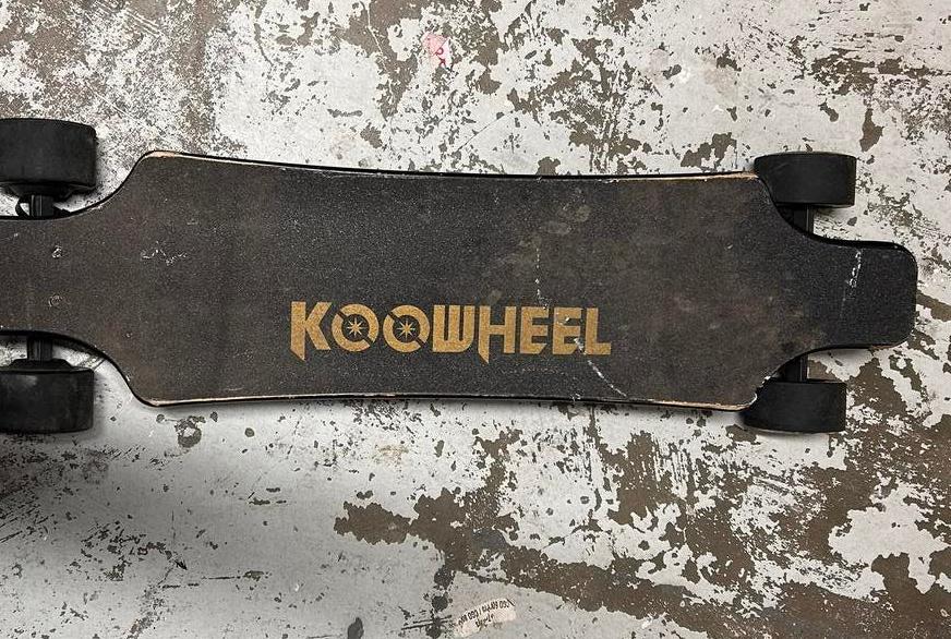 Koowheel ESR550 street - 40km/h, Sport en Fitness, Skateboarden, Ophalen of Verzenden, Zo goed als nieuw
