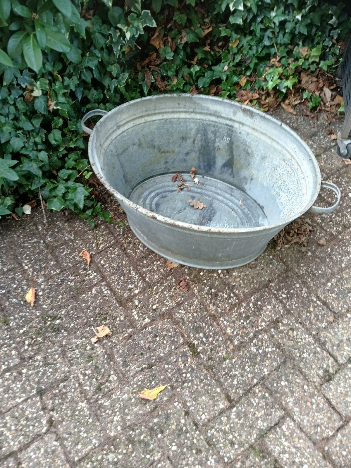 grote zinken teil, Ophalen, Overige materialen, Zo goed als nieuw, 30 tot 60 cm