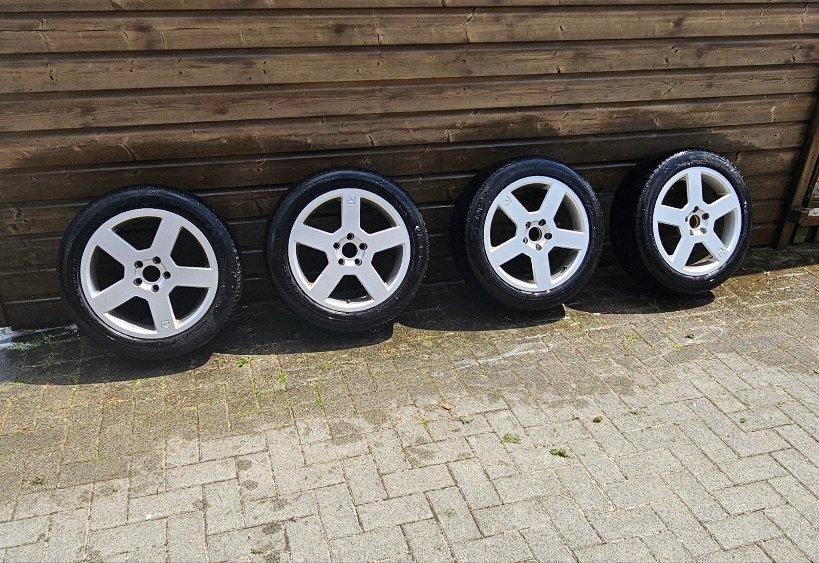 Volvo pegasus 17 inch velgen met Conti winterbanden, Auto-onderdelen, Banden en Velgen, Ophalen, Gebruikt, Banden en Velgen, 17 inch