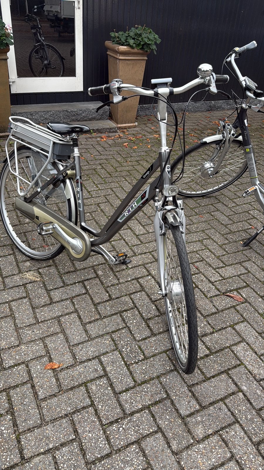 RIH Elektrische Damesfiets – Frame49 cm – 30 km actieradius, Ophalen, Zo goed als nieuw, 26 inch of meer