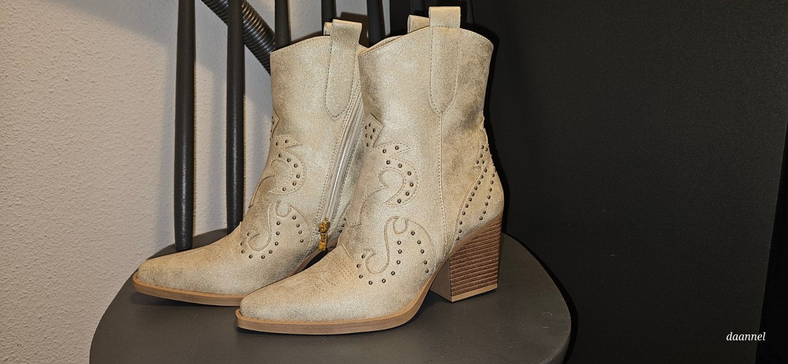 Nieuwe Gouden Cowboy Enkellaarsjes - Maat 36, Ophalen of Verzenden, Nieuw, Overige kleuren, Lage of Enkellaarzen
