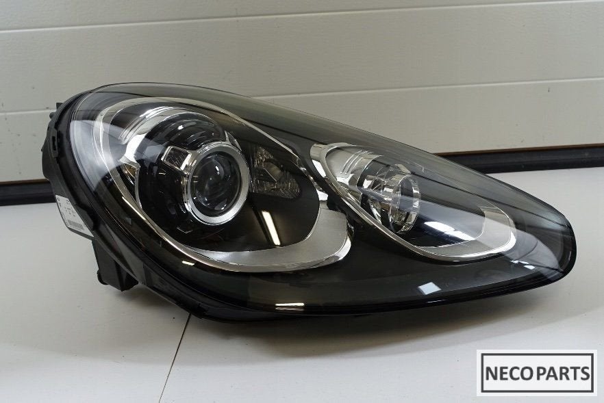 PORSCHE CAYENNE 7P5 XENON LED KOPLAMP ALLES LEVERBAAR !!!, Gebruikt, -, -, Porsche