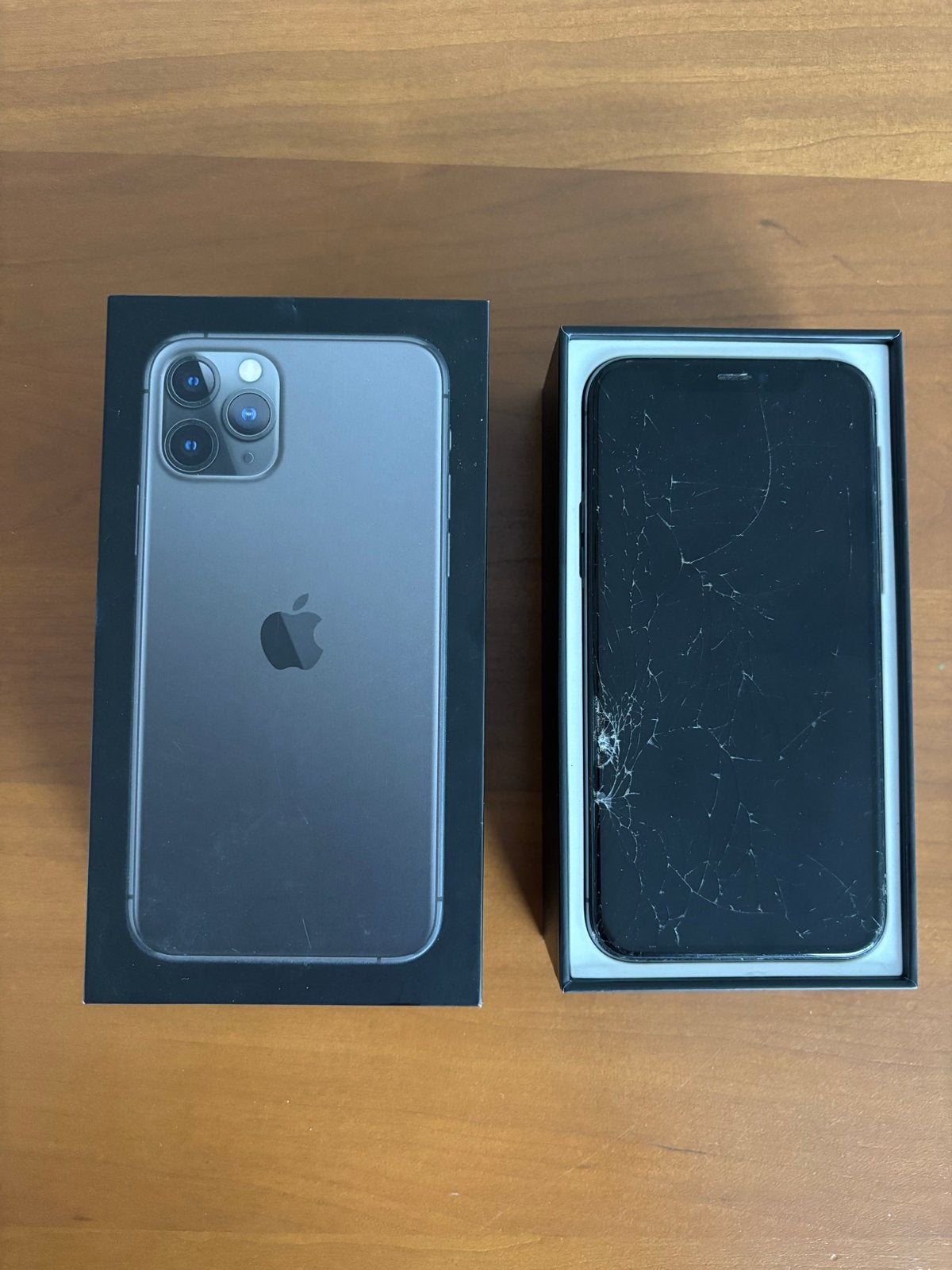 iPhone 11 Pro 64GB Space Gray, gebarsten scherm & achterkant, Telecommunicatie, Mobiele telefoons | Apple iPhone, Gebruikt, 64 GB