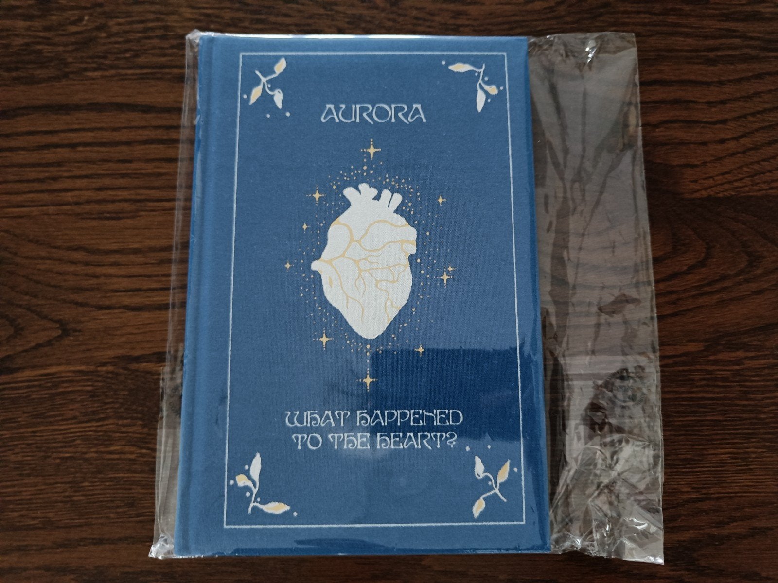 Aurora: What Happened To The Heart? (Gesigneerd Boek), Ophalen, Nieuw, Aurora