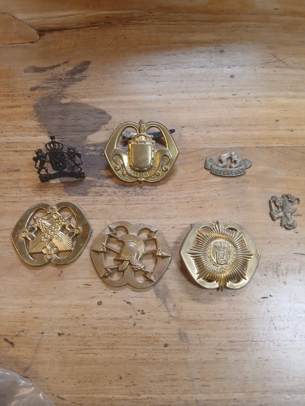 Diverse militaire emblemen en badges, Verzamelen, Onbekend@voorbeeld.com, Onbekend, Ophalen of Verzenden, Onbekend