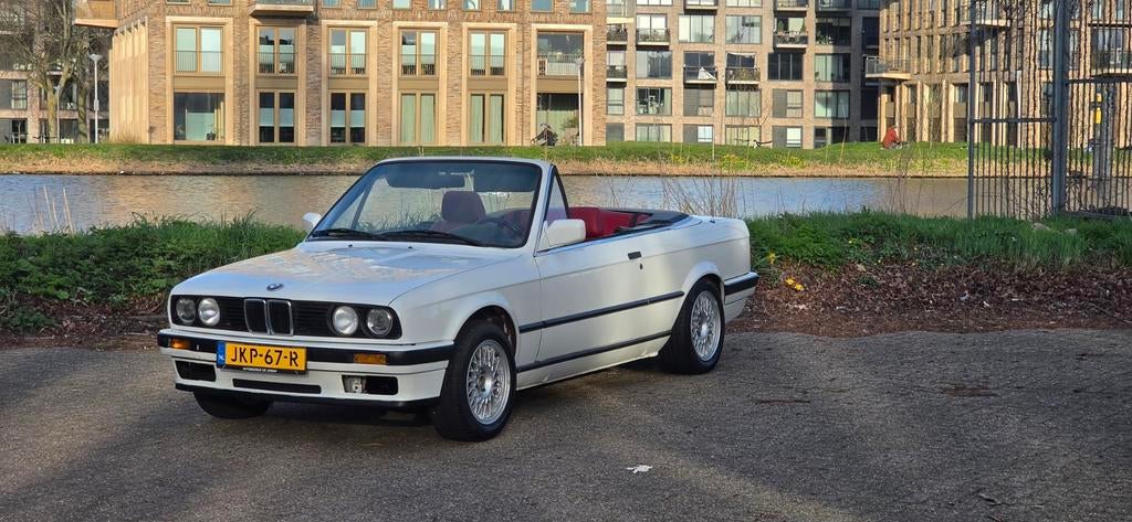 BMW E30 320i Cabrio 1991 Wit, Achterwielaandrijving, 4 stoelen, Wit, Leder