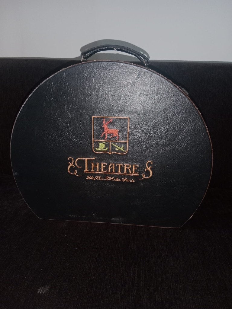 Vintage hoedendoos, Ophalen