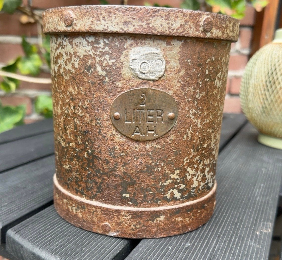 Antieke ijzeren kopmaat  2 l met loden ijkzegel 1892-1895, Ophalen of Verzenden