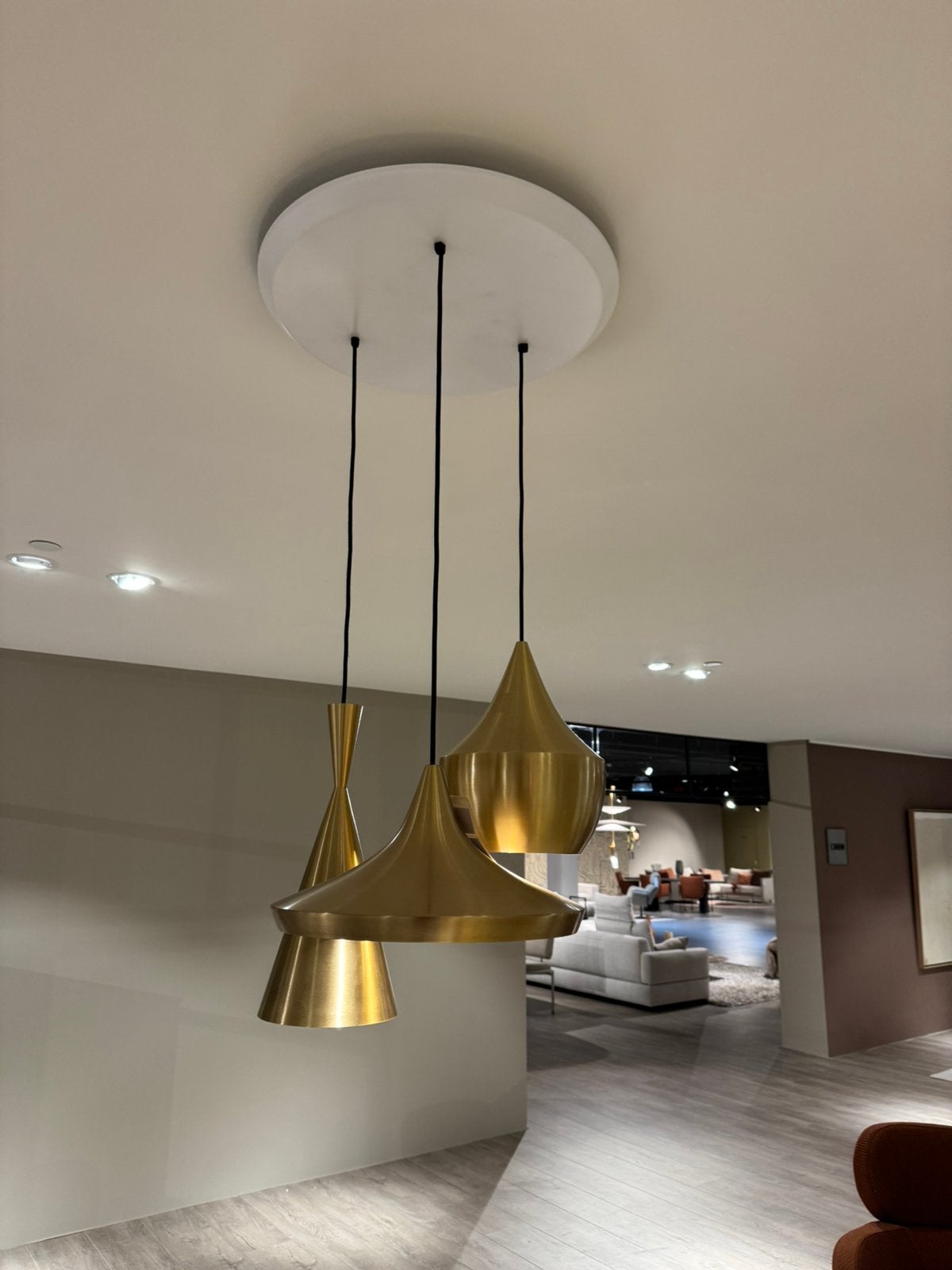 Hanglmap beat trio round Tom Dixon, Ophalen, Zo goed als nieuw