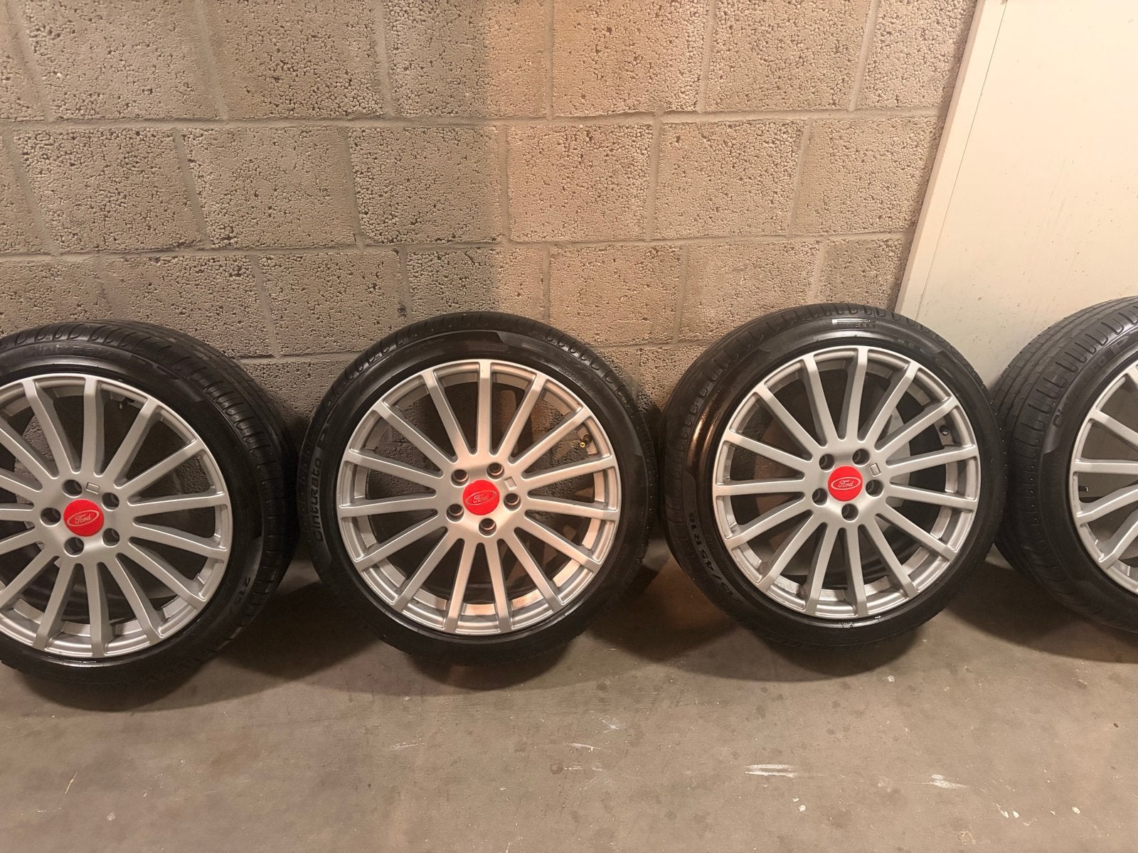 Ford RS Velgen 18 inch met nieuwe banden 5x108, Ophalen, 18 inch, Banden en Velgen, Personenwagen